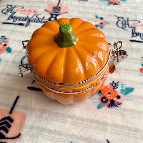 LAST 1! ๐ Orange Pumpkin Kitchen Canister ๐ - Picture 6 of 10